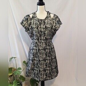 NWT - Brooklyn Industries Haze Black and Gold Cold Shoulder Shift Dress - L